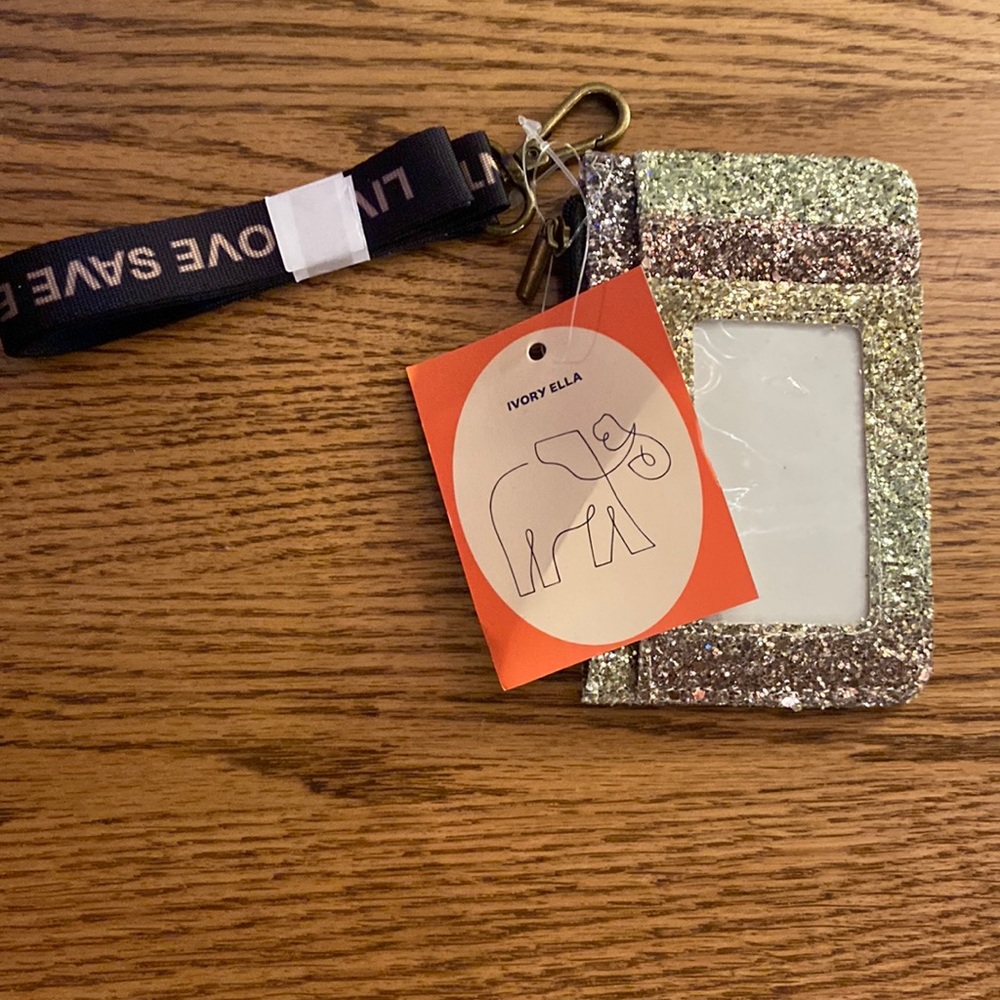 NWT ivory ella card holder